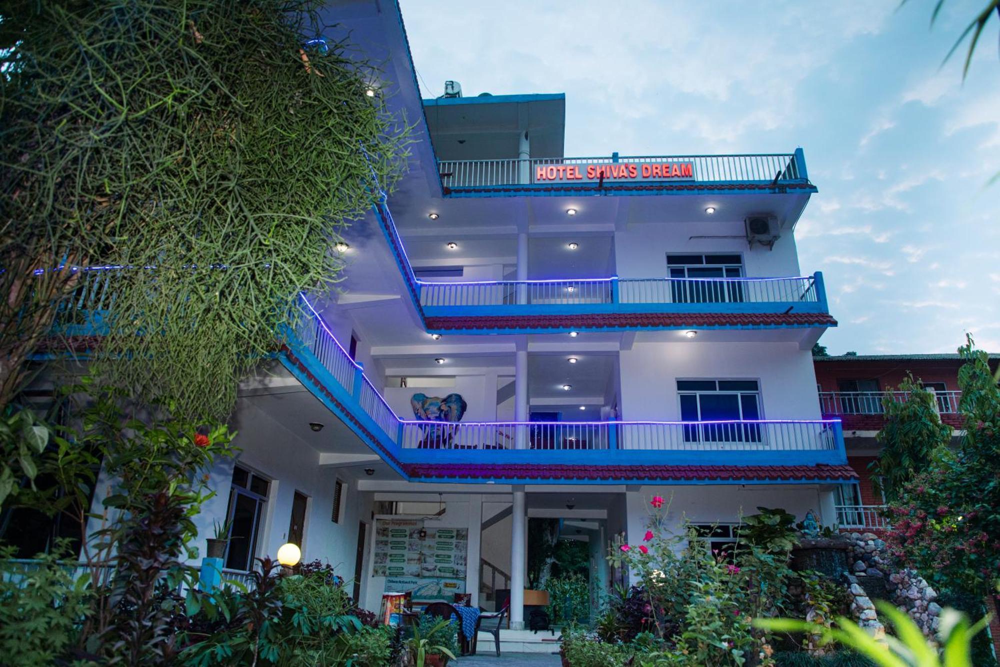 Hotel Shiva'S Dream Саураха Экстерьер фото